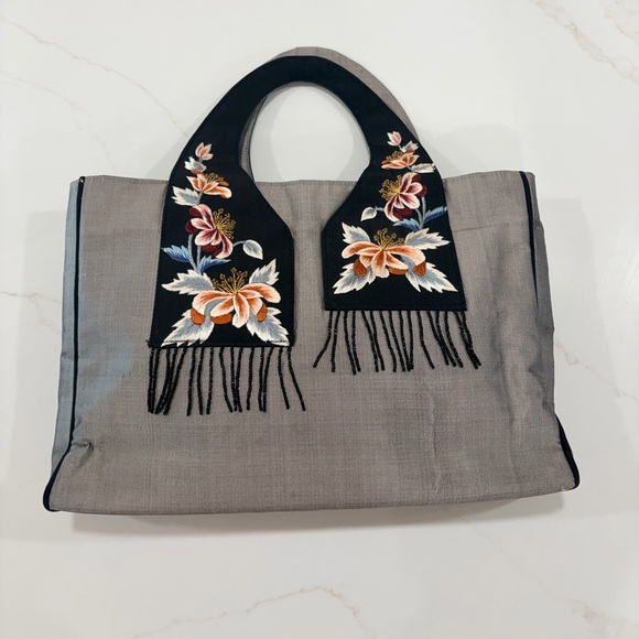 Source Unknown Handbags - Gray purse with Embroidered Floral and beaded Handles